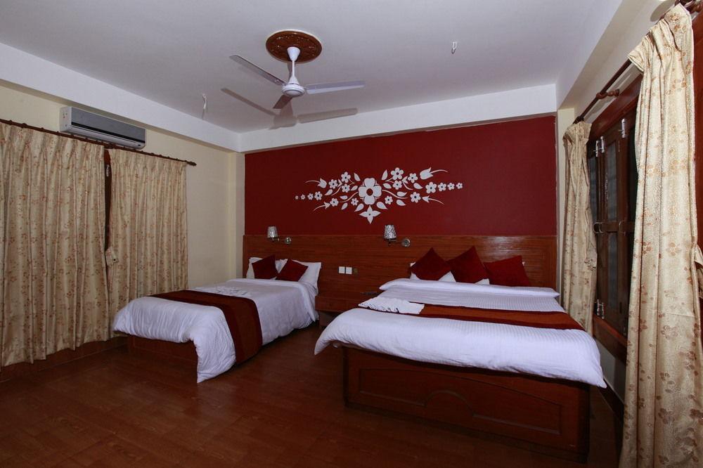 Chitwan Safari Camp & Lodge โซราฮา ภายนอก รูปภาพ