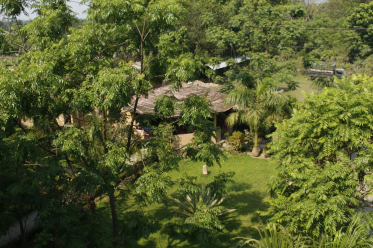 Chitwan Safari Camp & Lodge โซราฮา ภายนอก รูปภาพ