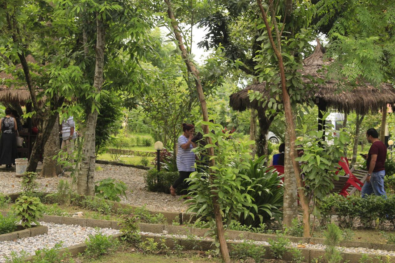 Chitwan Safari Camp & Lodge โซราฮา ภายนอก รูปภาพ