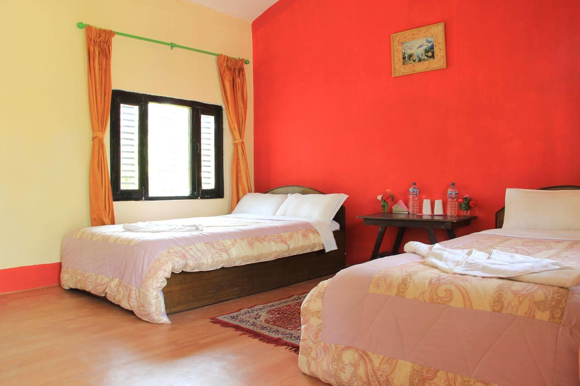 Chitwan Safari Camp & Lodge โซราฮา ภายนอก รูปภาพ